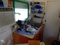 Nava de pescuit tip trauler de vânzare