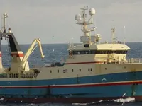 Nava de pescuit tip trauler de vânzare
