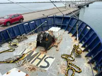 Nava de pescuit tip trauler de vânzare
