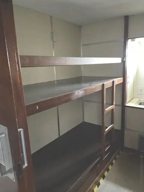 Barjă de cazare de vânzare