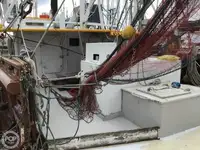 Nava de pescuit tip trauler de vânzare