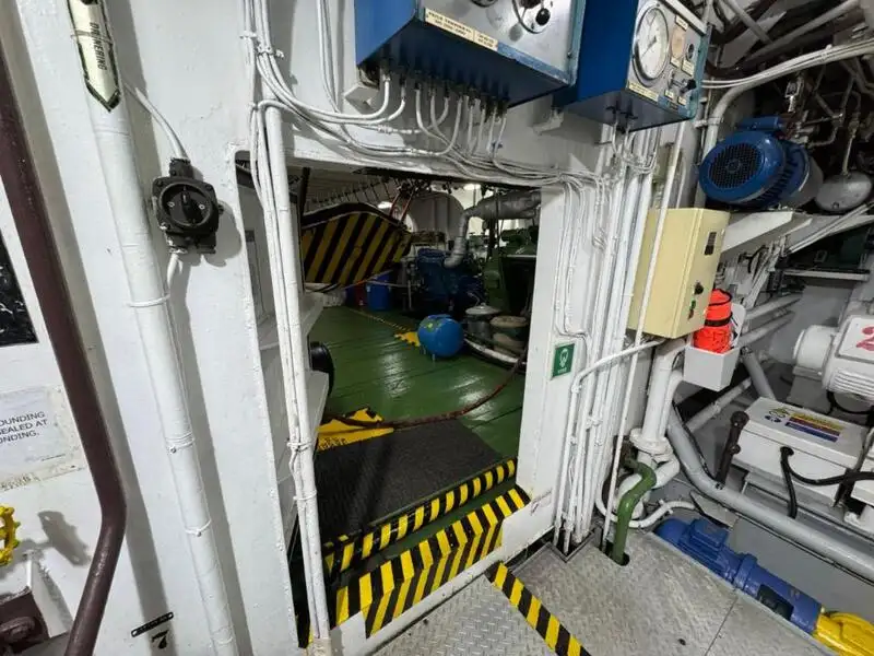 Nava container de vânzare