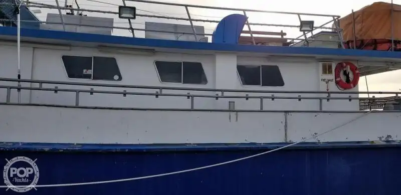 Catamaran de vânzare
