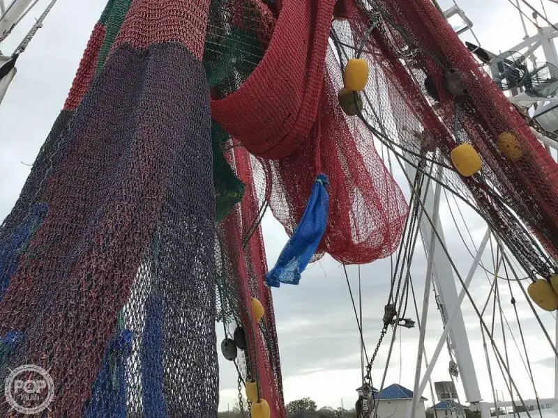 Nava de pescuit tip trauler de vânzare