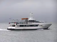 Nava de pasageri de vânzare