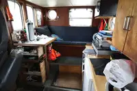 Nava de pescuit tip trauler de vânzare