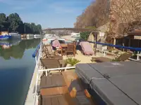 Barjă de vânzare