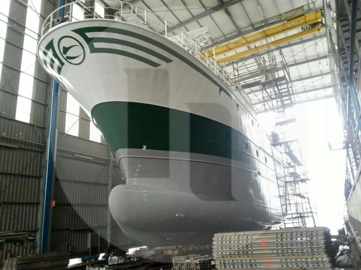 Navă de pescuit de vânzare