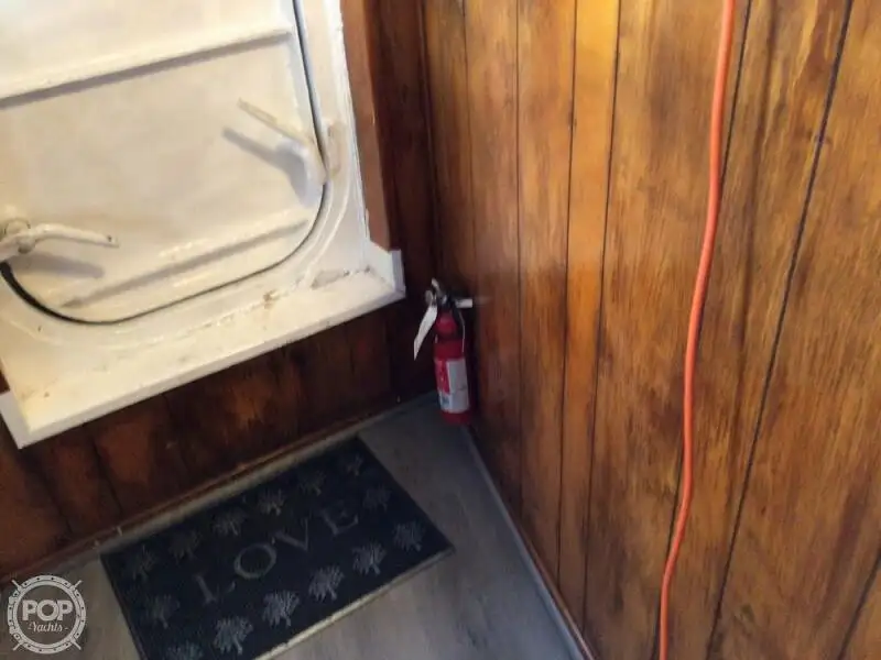 Nava de pescuit tip trauler de vânzare