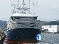 Nava de pescuit tip trauler de vânzare