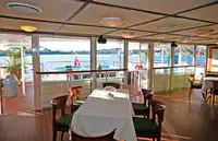 Catamaran de vânzare