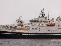 Nava de pescuit tip trauler de vânzare