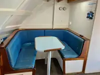 Nava de pescuit tip trauler de vânzare