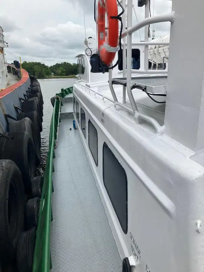 Navă de transport echipaj de vânzare