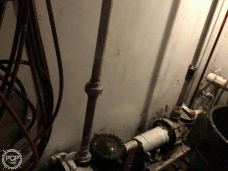 Nava de pescuit tip trauler de vânzare