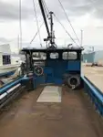 Nava de pescuit tip trauler de vânzare
