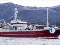 Nava de pescuit tip trauler de vânzare