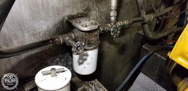 Nava de pescuit tip trauler de vânzare