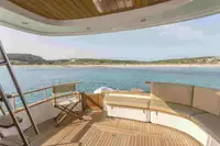 Nava de pescuit tip trauler de vânzare