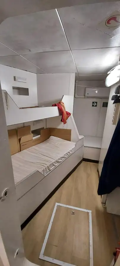 Navă de transport echipaj de vânzare