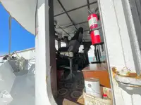 Nava de pescuit tip trauler de vânzare