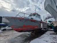 Bărci de lucru de vânzare
