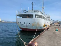 Nava de pescuit cu linii lungi de vânzare