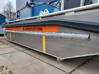 Catamaran de vânzare
