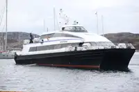 Catamaran de vânzare