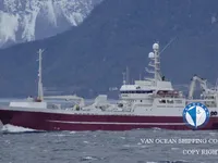 Nava de pescuit tip trauler de vânzare