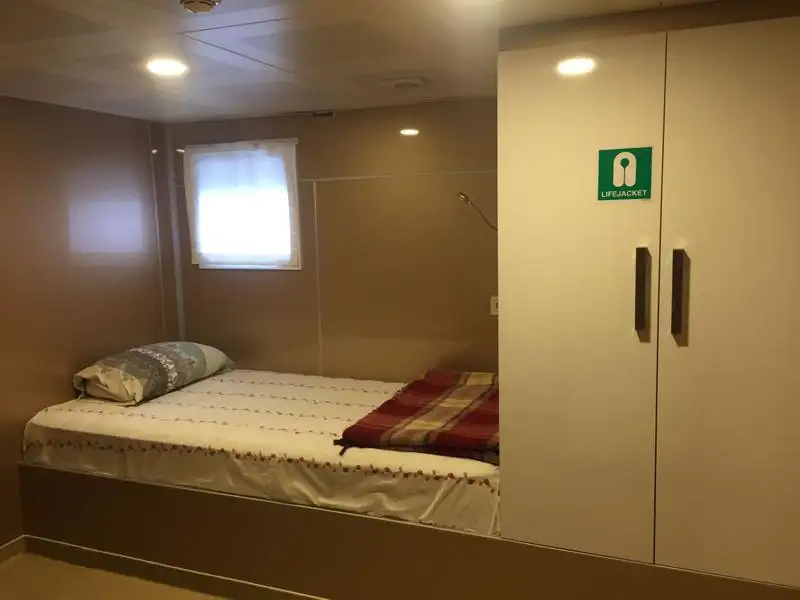 Navă de pasageri de vânzare