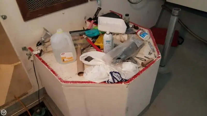Nava de pescuit tip trauler de vânzare