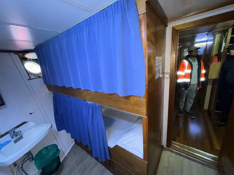 Nava container de vânzare