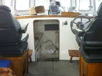 Nava de pescuit tip trauler de vânzare