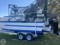Nava de pescuit tip trauler de vânzare