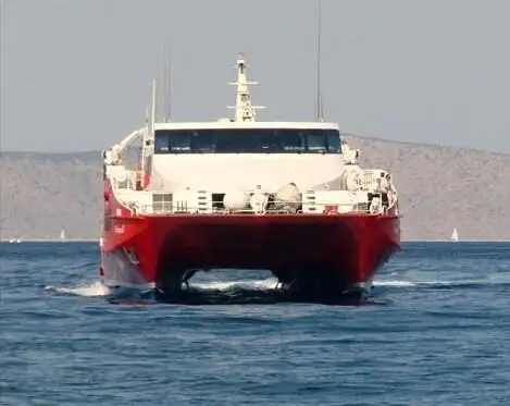 Catamaran de vânzare