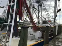 Nava de pescuit tip trauler de vânzare