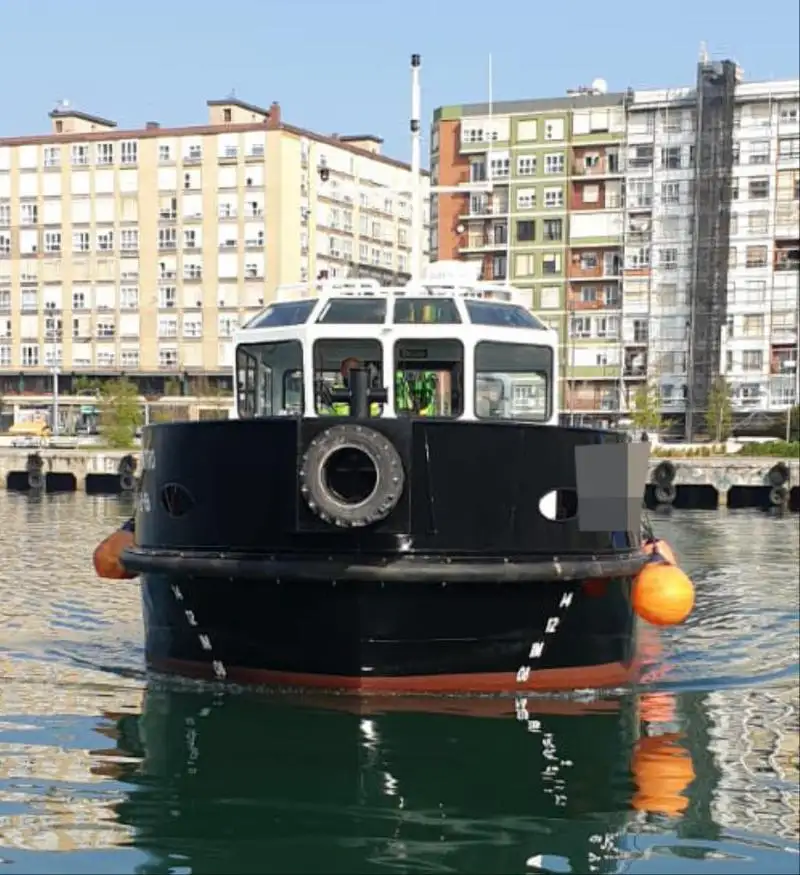 Ambarcațiuni de lucru de vânzare