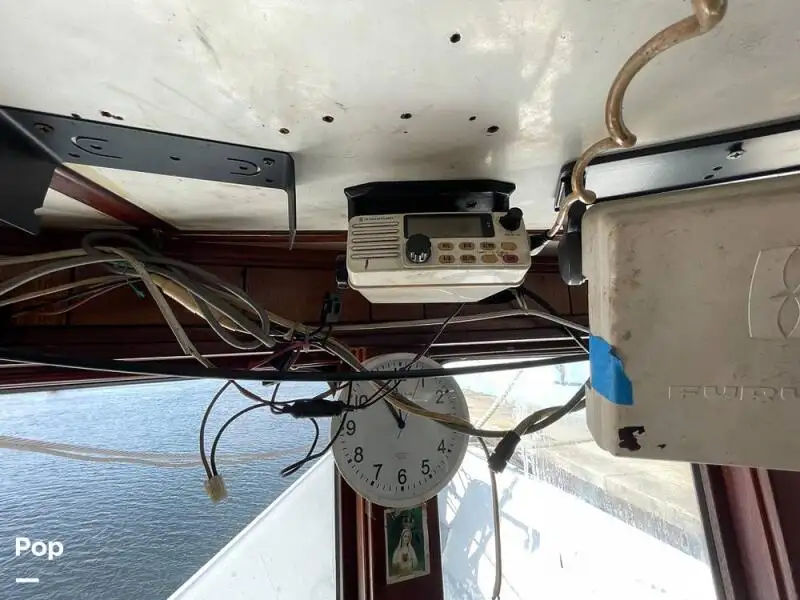 Nava de pescuit tip trauler de vânzare