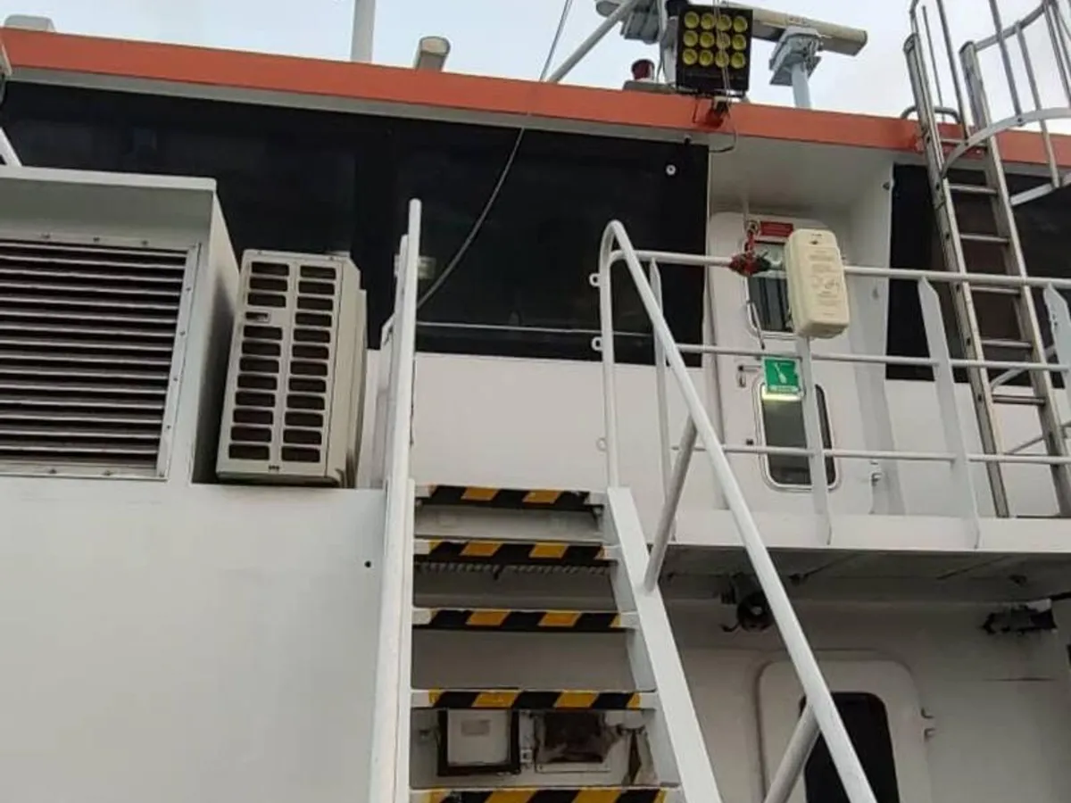 Navă de transport echipaj de vânzare