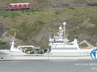 Nava de pescuit tip trauler de vânzare