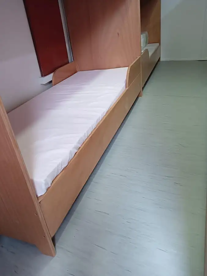 Nava container de vânzare