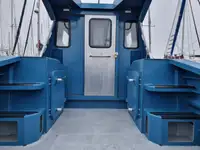 Nava de containere de vânzare