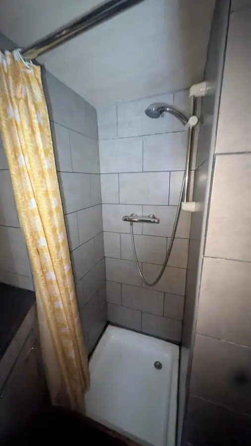 Navă de sondaj de vânzare