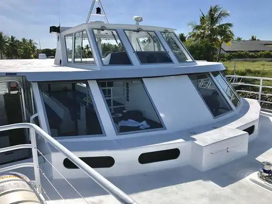 Catamaran de vânzare