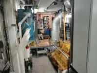 Nava de pescuit tip trauler de vânzare