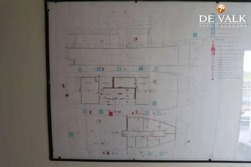 Hotel plutitor de vânzare