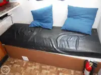 Nava de pescuit tip trauler de vânzare