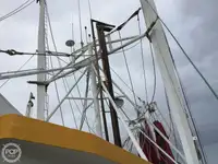 Nava de pescuit tip trauler de vânzare