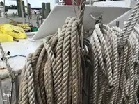 Nava de pescuit tip trauler de vânzare